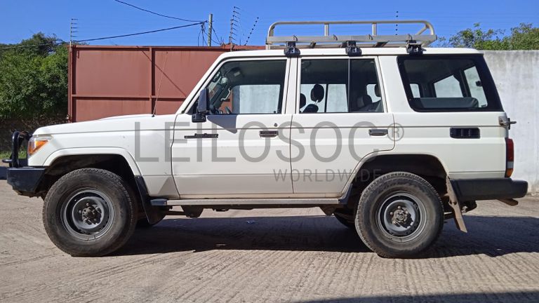 Toyota Land Cruiser · Ano 2016