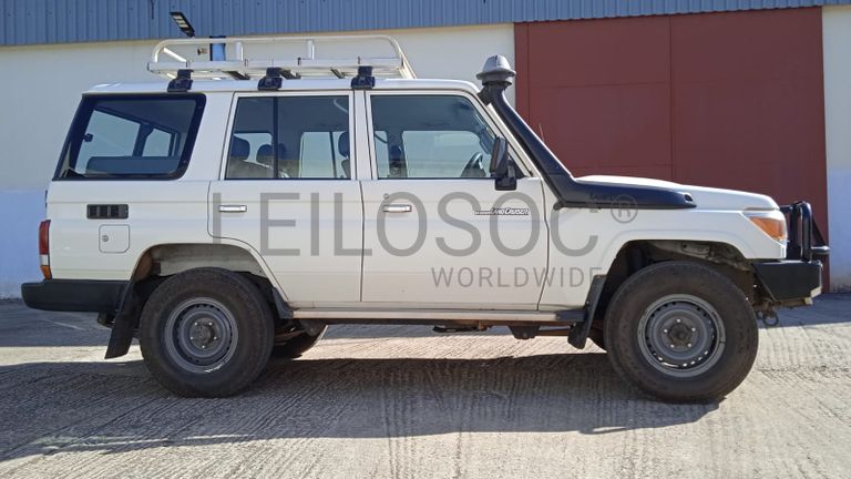 Toyota Land Cruiser · Ano 2016