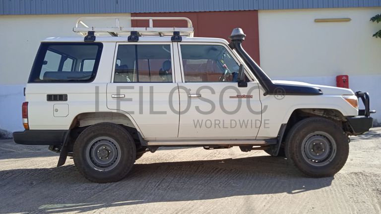 Toyota Land Cruiser · Ano 2016