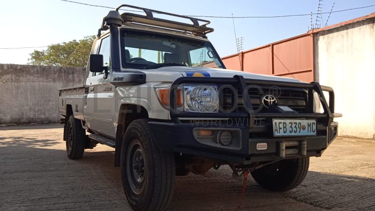 Toyota Land Cruiser · Ano 2015