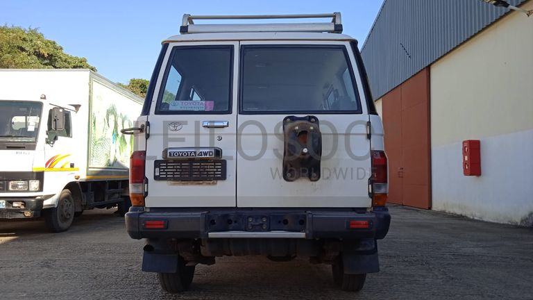 Toyota Land Cruiser · Ano 2016