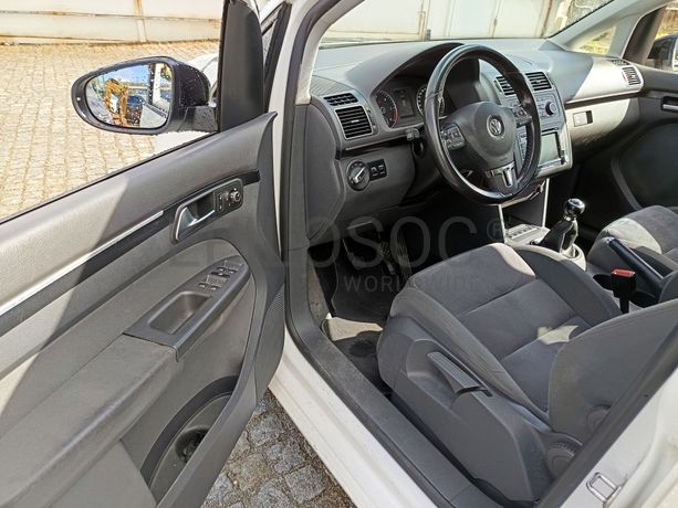 Volkswagen Touran 2.0 TDI · Ano 2012