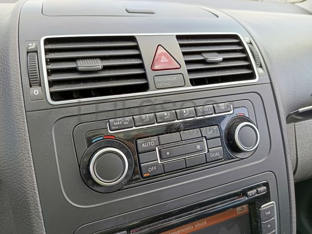 Volkswagen Touran 2.0 TDI · Ano 2012