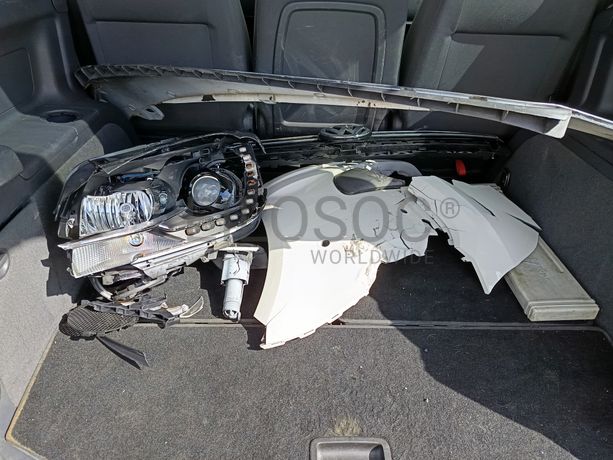 Volkswagen Touran 2.0 TDI · Ano 2012