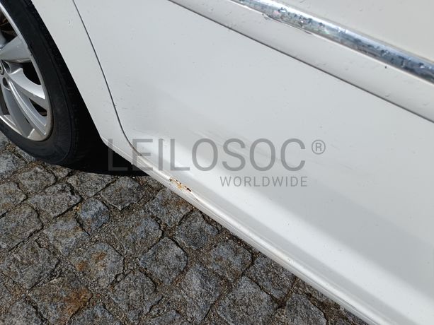 Volkswagen Touran 2.0 TDI · Ano 2012