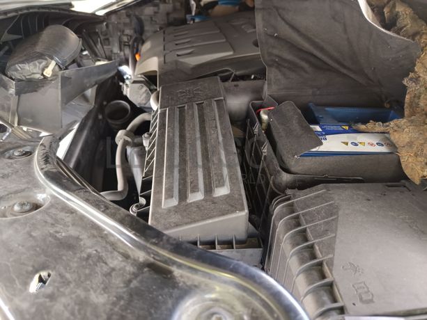 Volkswagen Touran 2.0 TDI · Ano 2012