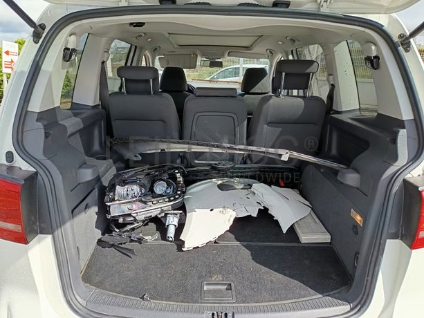 Volkswagen Touran 2.0 TDI · Ano 2012