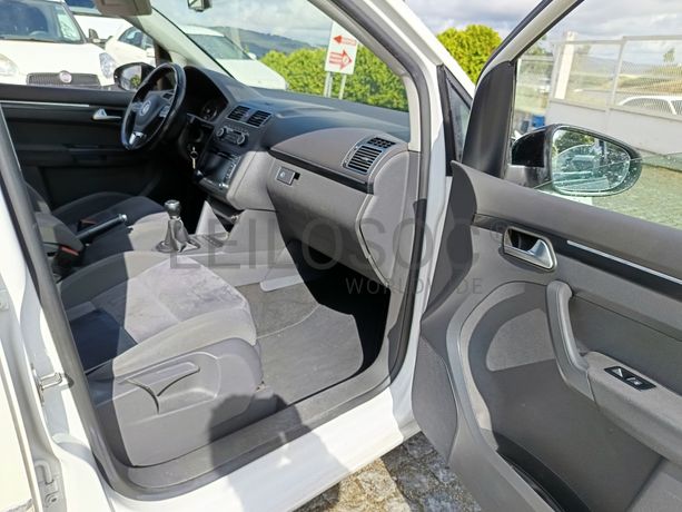 Volkswagen Touran 2.0 TDI · Ano 2012