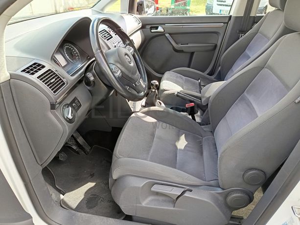 Volkswagen Touran 2.0 TDI · Ano 2012