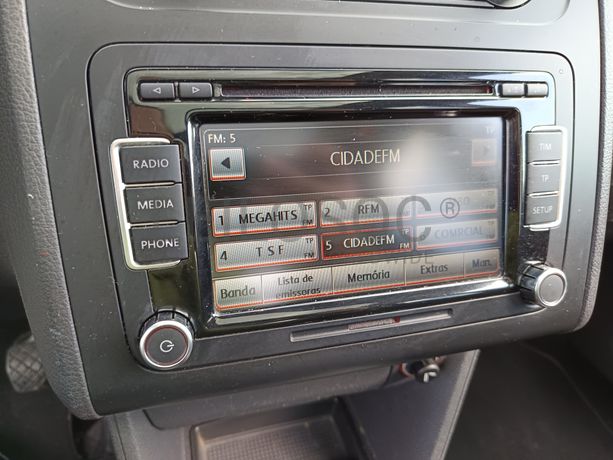 Volkswagen Touran 2.0 TDI · Ano 2012