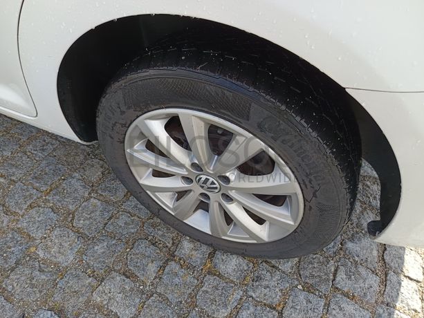 Volkswagen Touran 2.0 TDI · Ano 2012