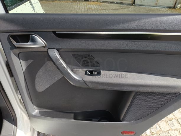 Volkswagen Touran 2.0 TDI · Ano 2012