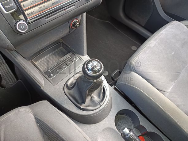 Volkswagen Touran 2.0 TDI · Ano 2012