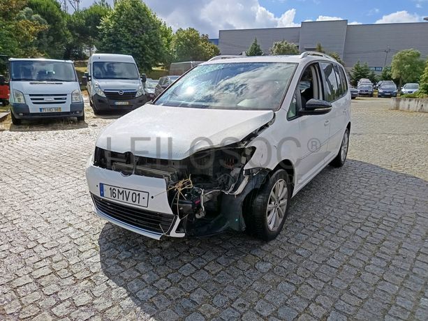 Volkswagen Touran 2.0 TDI · Ano 2012