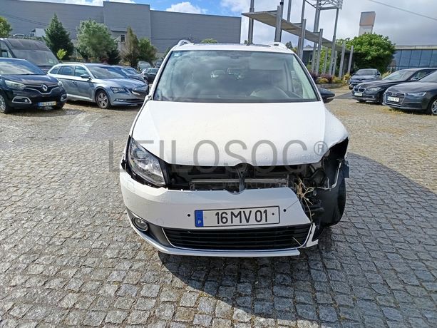 Volkswagen Touran 2.0 TDI · Ano 2012