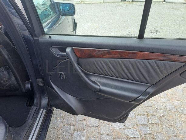 Mercedes-Benz C220 CDI · Ano 2000