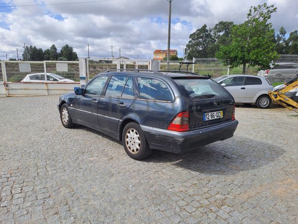 Mercedes-Benz C220 CDI · Ano 2000