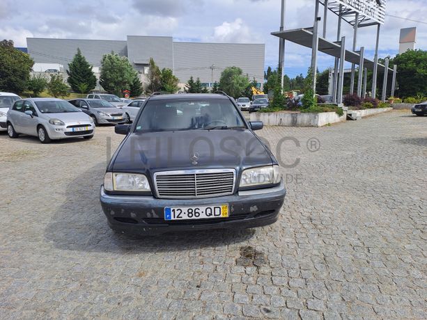 Mercedes-Benz C220 CDI · Ano 2000