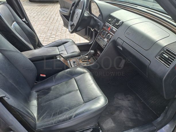 Mercedes-Benz C220 CDI · Ano 2000
