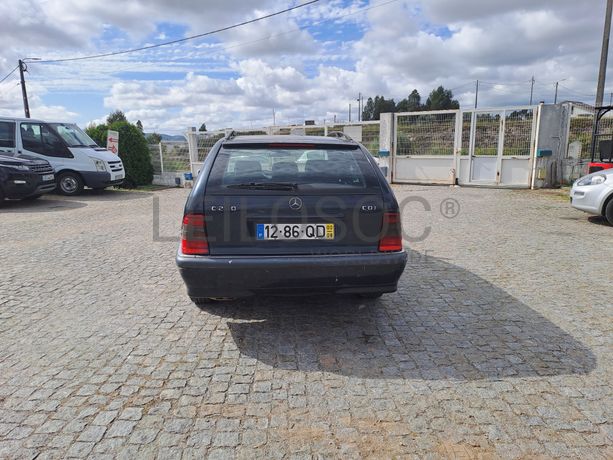 Mercedes-Benz C220 CDI · Ano 2000