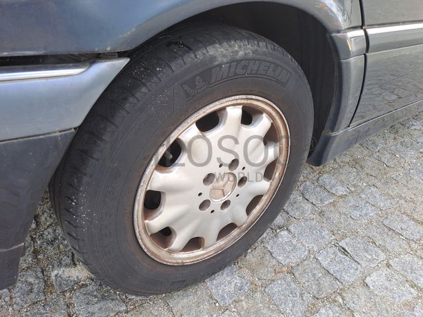 Mercedes-Benz C220 CDI · Ano 2000