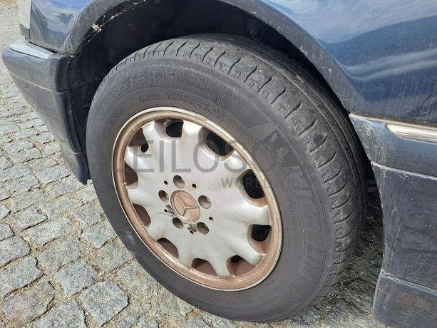 Mercedes-Benz C220 CDI · Ano 2000