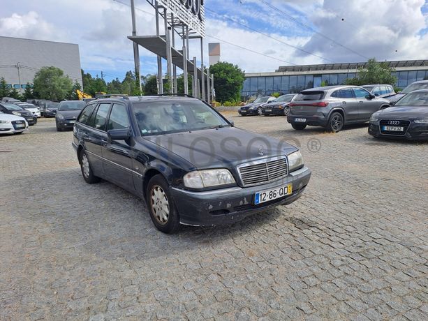 Mercedes-Benz C220 CDI · Ano 2000