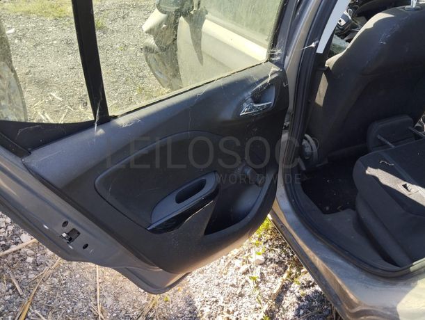 Opel Corsa · Ano 2015