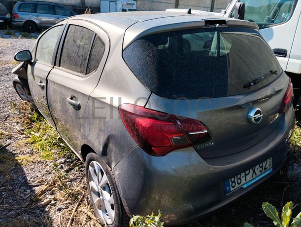 Opel Corsa · Ano 2015
