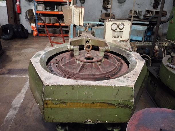 Prensa Vulcanização de Pneus