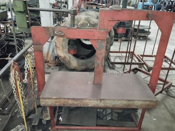 Equipamento de Inspeção e Reparação · Equipamento Rodar Pneus · Prensas Manuais · Esmeril