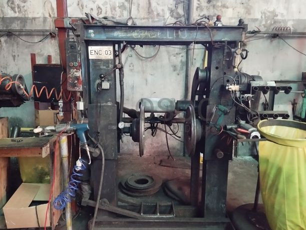 Equipamento de Colagem