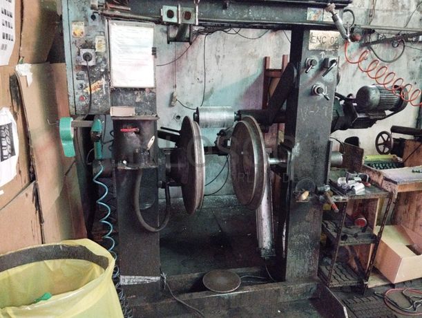 Equipamento de Colagem