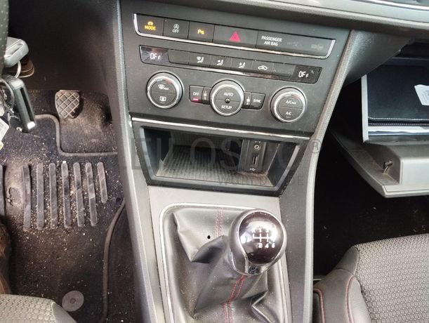 Seat Leon TDI · Ano 2015