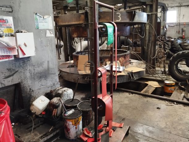 Moldes · Porta paletes· Diversos