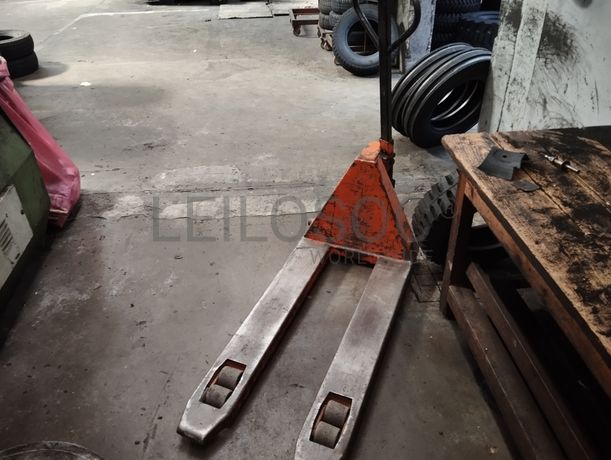 Moldes · Porta paletes· Diversos