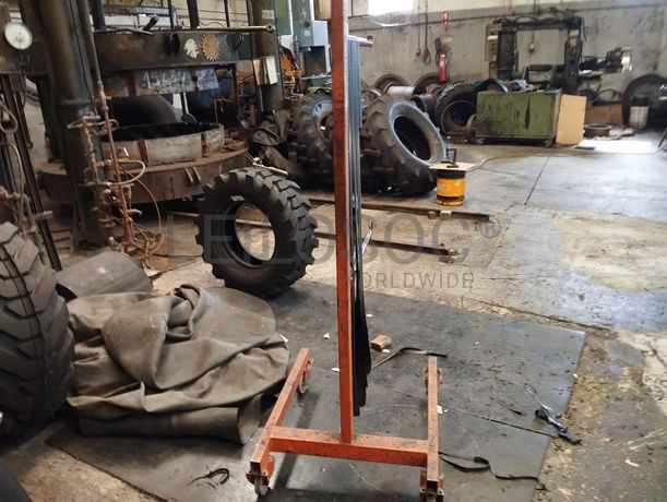 Moldes · Porta paletes· Diversos