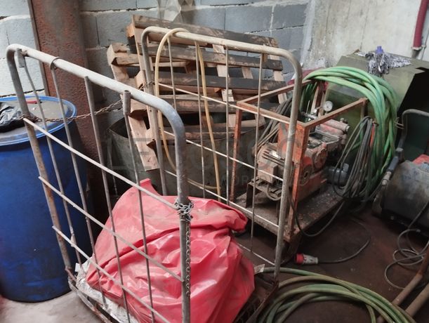 Moldes · Porta paletes· Diversos