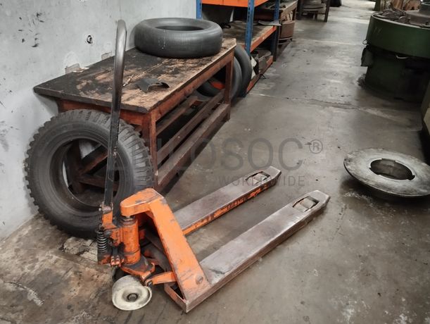 Moldes · Porta paletes· Diversos