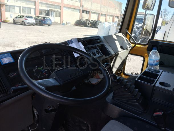 Volvo FL6 12