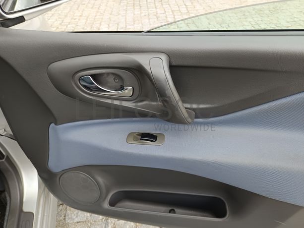 Mitsubishi Spacestar · Ano 2002