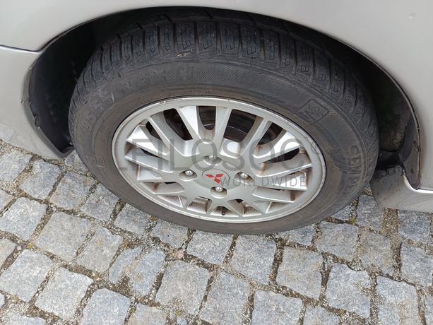 Mitsubishi Spacestar · Ano 2002