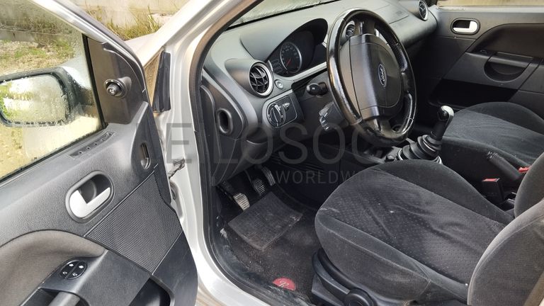 Ford Fiesta · Ano 2005