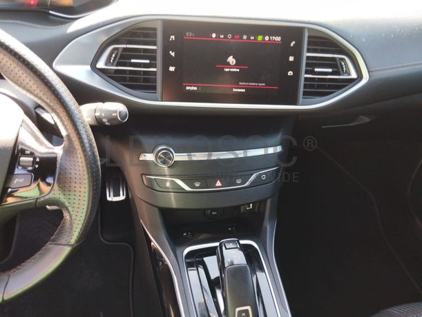 Peugeot 308 · Ano 2020