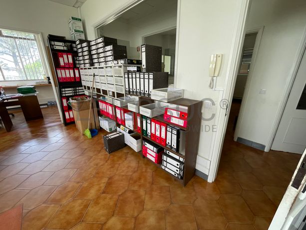 Equipamento de Escritório · Diversos