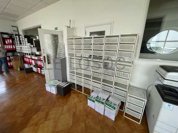 Equipamento de Escritório · Diversos