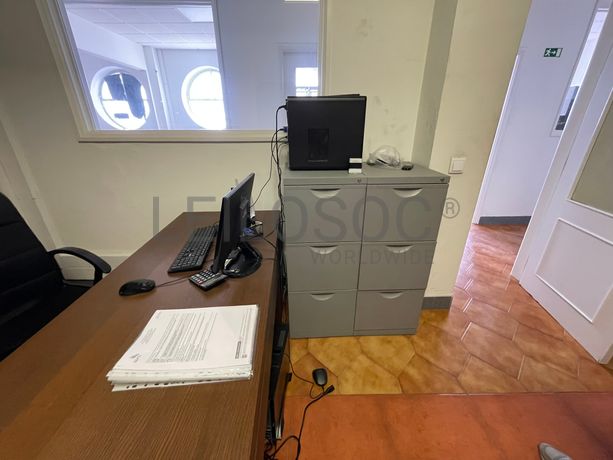 Equipamento de Escritório · Diversos