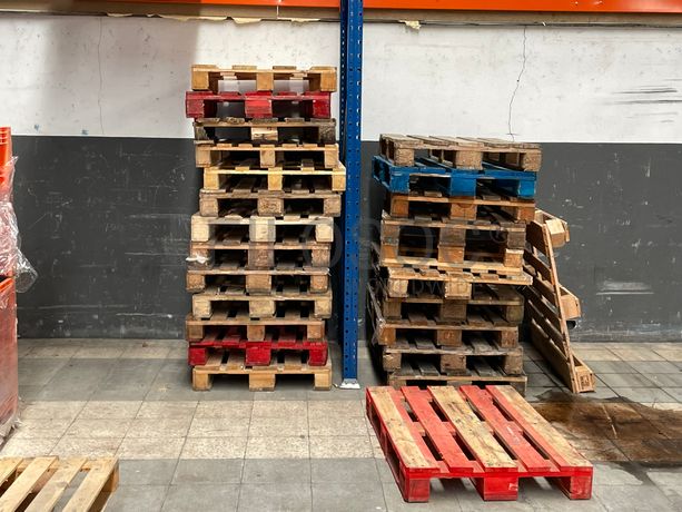 Porta paletes · Paletes de madeira