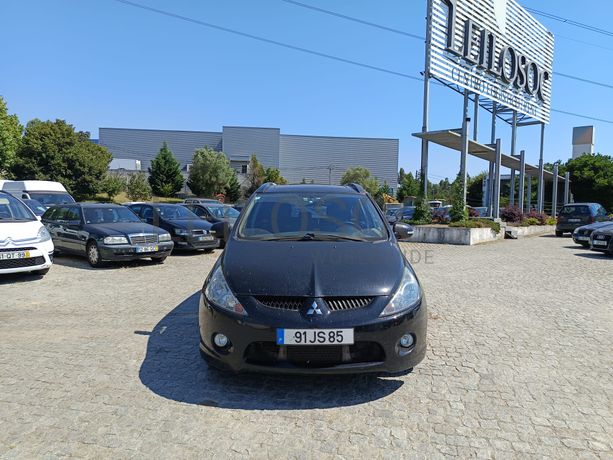 Mitsubishi Grandis 2.0 DI-D · 7 Lugares