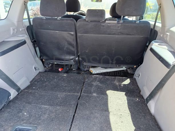 Mitsubishi Grandis 2.0 DI-D · 7 Lugares